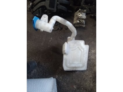 Nádobka ostřikovačů octavia 2  1K0 955 453 Q 1K0955453Q 1K0 955 453 R 1K0955453R 1K0 955 453 S 1K0955453S