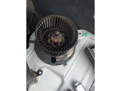 Ventilátor topení 1K1 820 015 A 1K1820015A