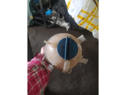 Nadobka chladicí kapaliny Touran