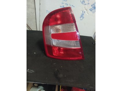 Leve zadni světlo Škoda Fabia 1 facelift 6Y6 945 095 D 6Y6945095D