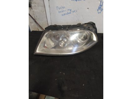 Přední světlomet Xenon kompletní levý VW Passat B5.5