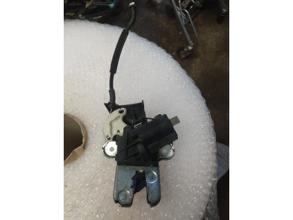 Zámek pátých dveří Audi A6 4F 4F5 827 505 D 4F5827505D