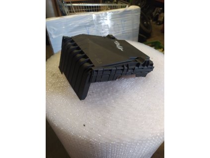 Kryt pojistkoveho boxu 1K0 937 132 F 1K0937132F
