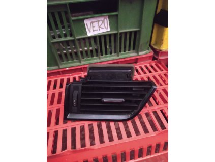 Průduch ventilace levý Škoda Octavia 3 5E0819701A 5E0 819 701 A