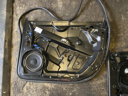 Stahovačka prava přední VW Touareg 7L6 837 730 M 7L6837730M