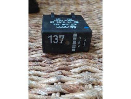 Relé 137 701 906 123 701906123