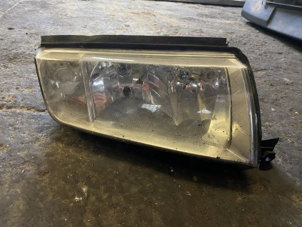 Přední práve světlo Škoda Fabia 1