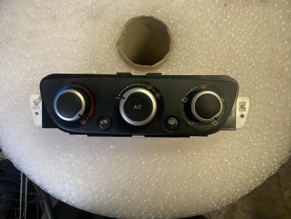 Regulátor topení a klimatizace Renault Mégane 3