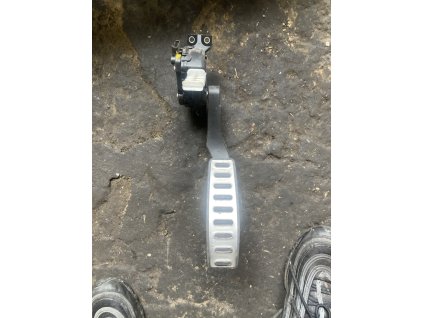 Plynový pedál VW Touareg 7L0 723 507 E 7L0723507E