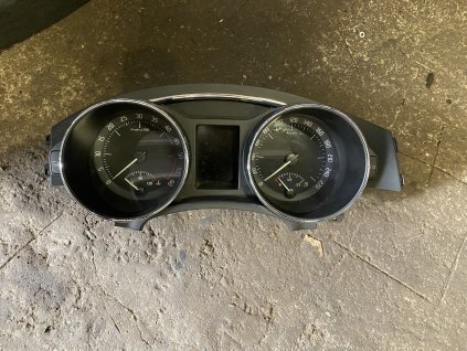 Panel přístrojů budíky Škoda Superb 2 3T1 920 841 E 3T1920841E