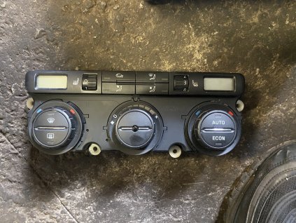 Ovládání topení a klimatizace s vyhřevem sedadel Škoda Octavia 2