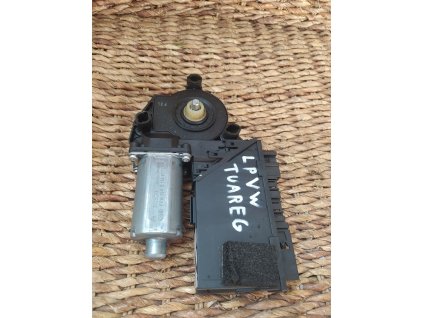 Motorek stahování oken levy přední VW Touareg 3D1 959 793 E 3D1959793E