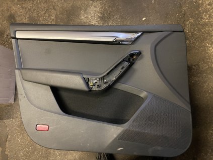 Tapecirung levý přední Škoda Octavia III 5E1 867 011 5E1867011