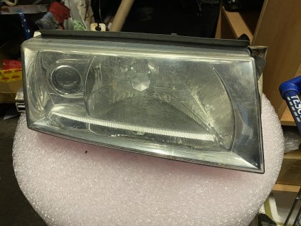 Přední pravé světlo Škoda Octavia 1