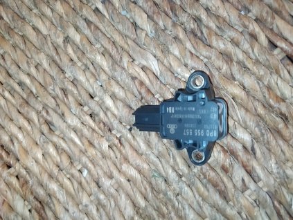 Senzor airbagu 8P0 955 557 8P0955557