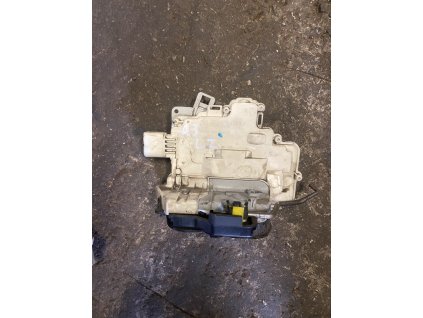 Zámek dveří levý zadní Audi A3 4E0 839 015 4E0839015