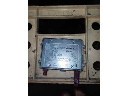 Anténní zesilovač 8E0 035 456 C 8E0035456C