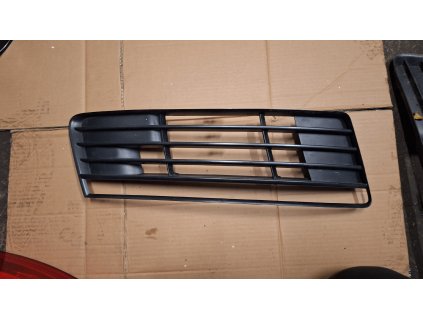 Mřížka předního nárazníku pravá Audi Q7 4L0 807 698 4L0807698