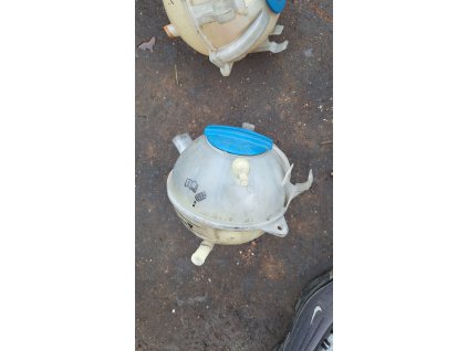 Vyrovnávací nádobka chladící kapaliny 1K0121407A 1K0 121 407 A