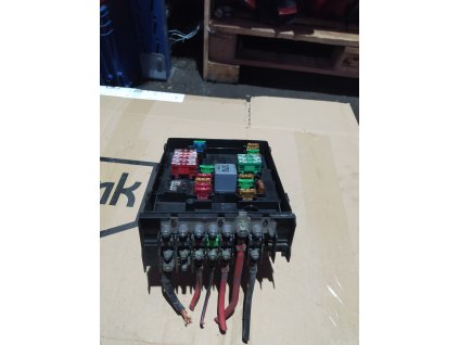 Pojistkova skříň Škoda Octavia 2 1K0 937 125 A 1K0937125A