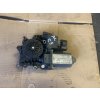 Motorek stahování oken levý přední Audi A6 C5 8D0 959 801 D 8D0959801D