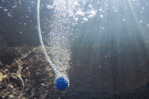 Proč je solární provzdušňování skvělou volbou pro vaše jezírko na zahradě
