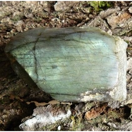 Labradorit broušený