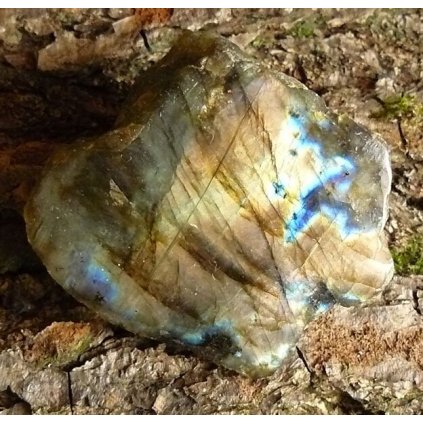 Labradorit broušený