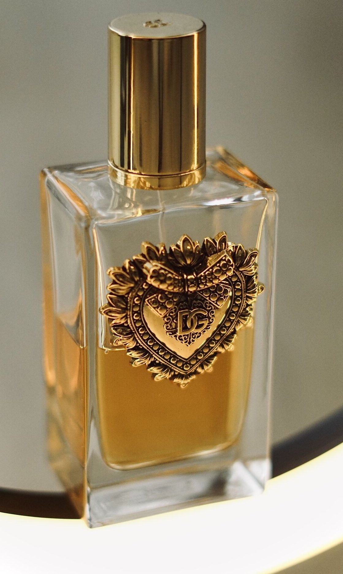 Ako čítať zloženie parfumu (noty) a čo z neho reálne zistíš