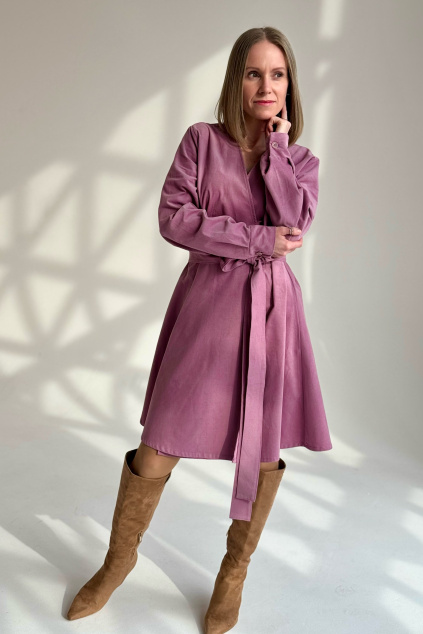 Manšestrové zavinovací šaty Mirabela krátké midi růžová expres (8)