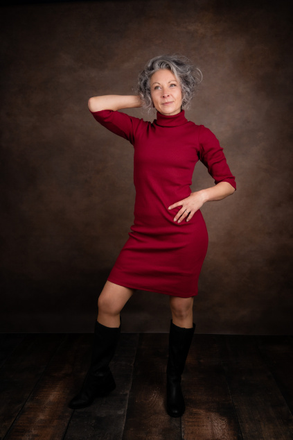 Hrubší úzké žebrované šaty Gill - midi 125 cm - červená - vel. S - skladem