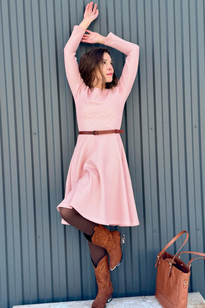 Vaflové bio bavlněné šaty Klasik Zarina broskvová krátké midi expres (16)