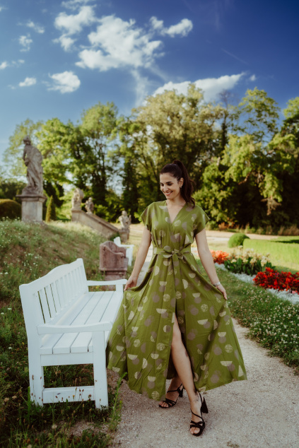 Zavinovací šaty abstrakt zelené - EcoVero viskóza
