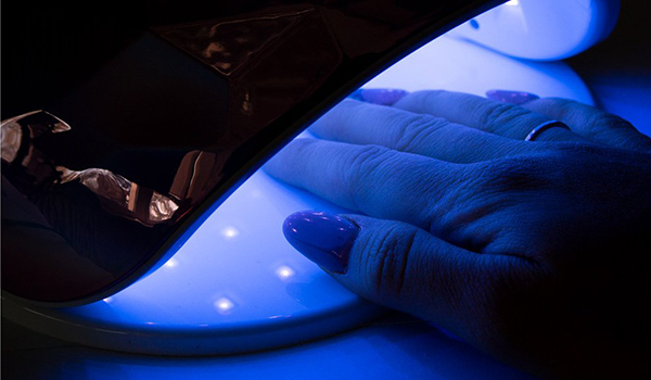 5 věcí, na které si dát pozor při výběru UV/LED lampy na nehty