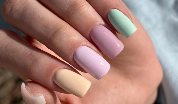 Jemnost a romantika nebo barevná show? Pastelové odstíny vás dostanou