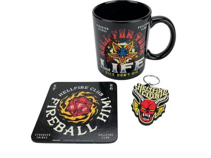 Dárkový set Stranger Things: Hellfire Club hrnek-přívěsek-tácek (objem hrnku 315 ml | tácek 10 x 10 cm)
