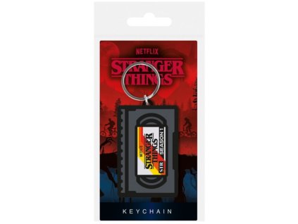 Přívěsek na klíče Netflix | Stranger Things: VHS (4,5 x 6 cm) pryžový