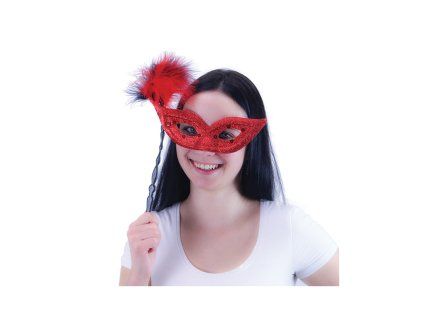 Škraboška s peřím