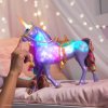UNICORN ACADEMY SVĚTELNÝ JEDNOROŽEC WILDSTAR S PANENKOU SOPHIA 24 CM