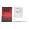 Set 2 poznámkových bloků s tužkami a stojánkem Stranger Things: Televize