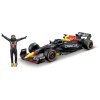 Bburago - RACE Formule F1 s figurkou jezdce, Oracle Red Bull Racing RB19 (2023), #1 Verstappen, 1:24