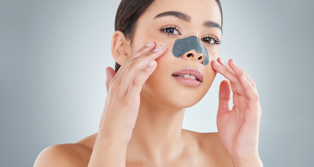 ZAMERANÉ NA ČIERNE BODKY: AKO SA ICH ELEGANTNE ZBAVIT?