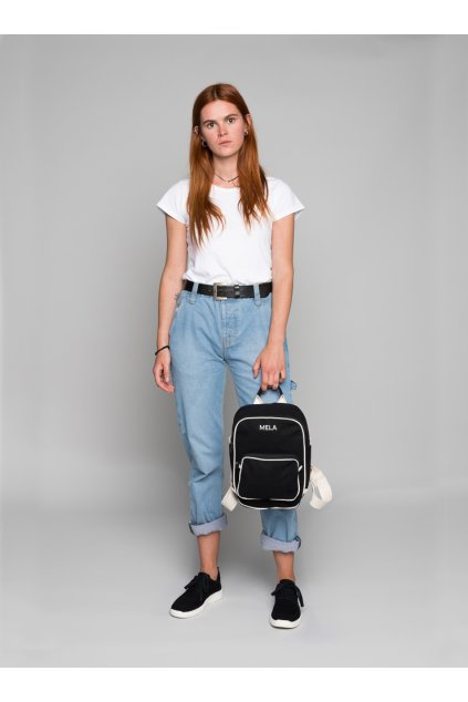 Menší čierny batoh z biobavlny "MELA II MINI black"