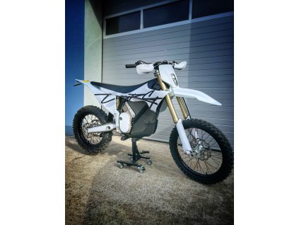 Půjčení motocyklu Stark Varg