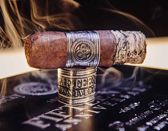 Rocky Patel 15th Anniversary Deluxe Toro Tube