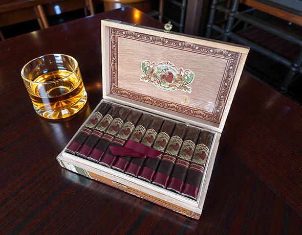 Flor de las Antillas Maduro – tmavší, plnější a komplexnější tvář populární řady