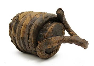 Příprava tabáku do dýmky ke kouření - řez lano