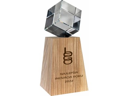 4767 plaketa 66981 9012 cube wht krabicka