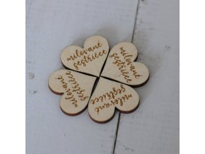 milovanesestricce drevenesrdickosnapisem macrame homedecor macrameandelka euphoriscz.JPG
