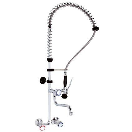 sprcha-tlakova-do-steny